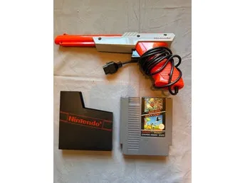 Nintendo NES Zapper + Super Mario Bros. / Duck Hunt NES-MH-EEC/SCN