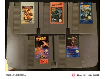 NES-spel: Rush'n Attack, Rygar, Rad Gravity, Section Z, Turbo Racing