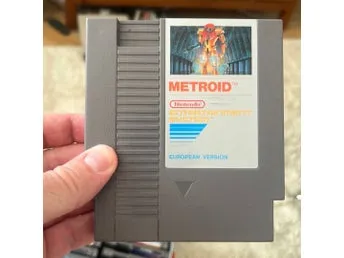Metroid - 5-skruvars Nintendo Entertainment System (NES)